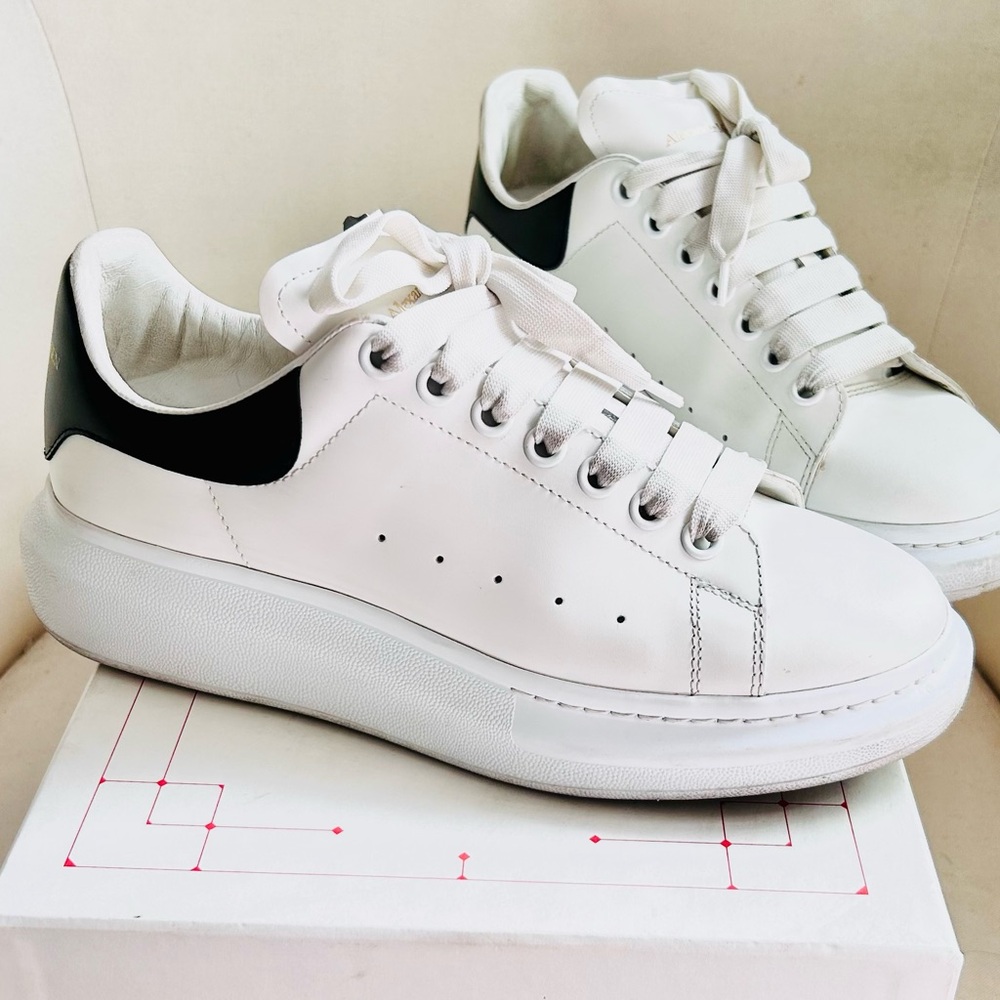 ALEXANDER MCQUEEN SNEAKERS SIZE 41